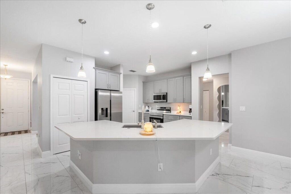 448 SW Vista Lake Drive, Port St. Lucie FL 34953