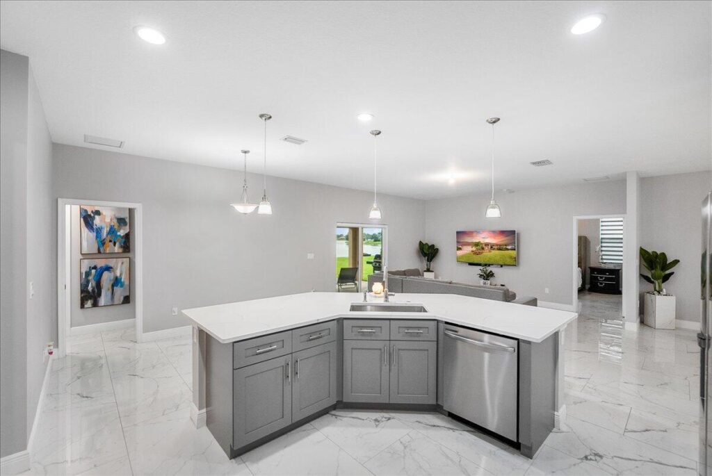 448 SW Vista Lake Drive, Port St. Lucie FL 34953
