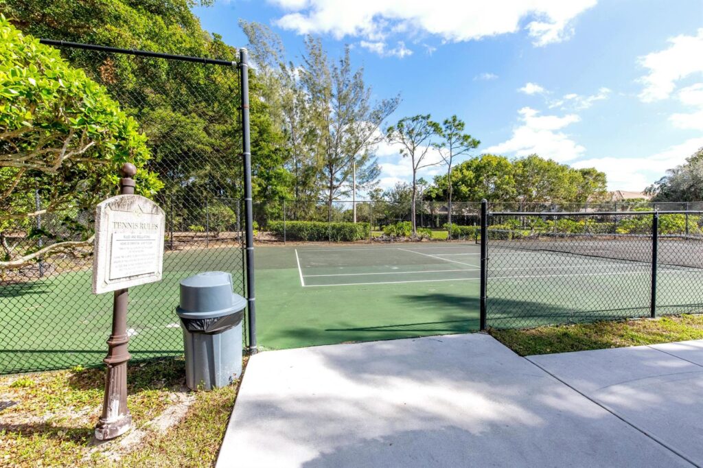 1100 Crestwood Court S # 1110, Royal Palm Beach FL 33411