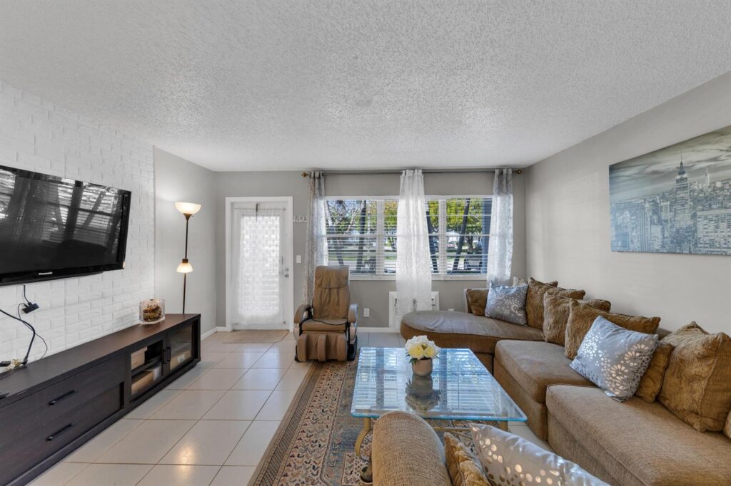 5 Newport A, Deerfield Beach FL 33442