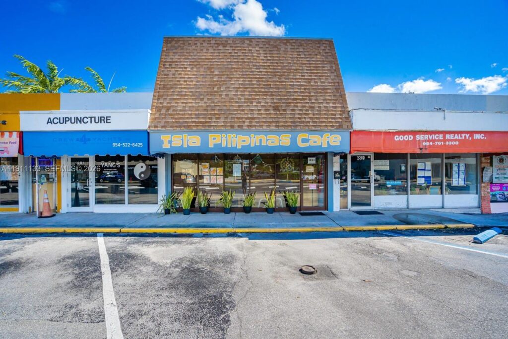 1083 SE 17th St, Fort Lauderdale FL 33316