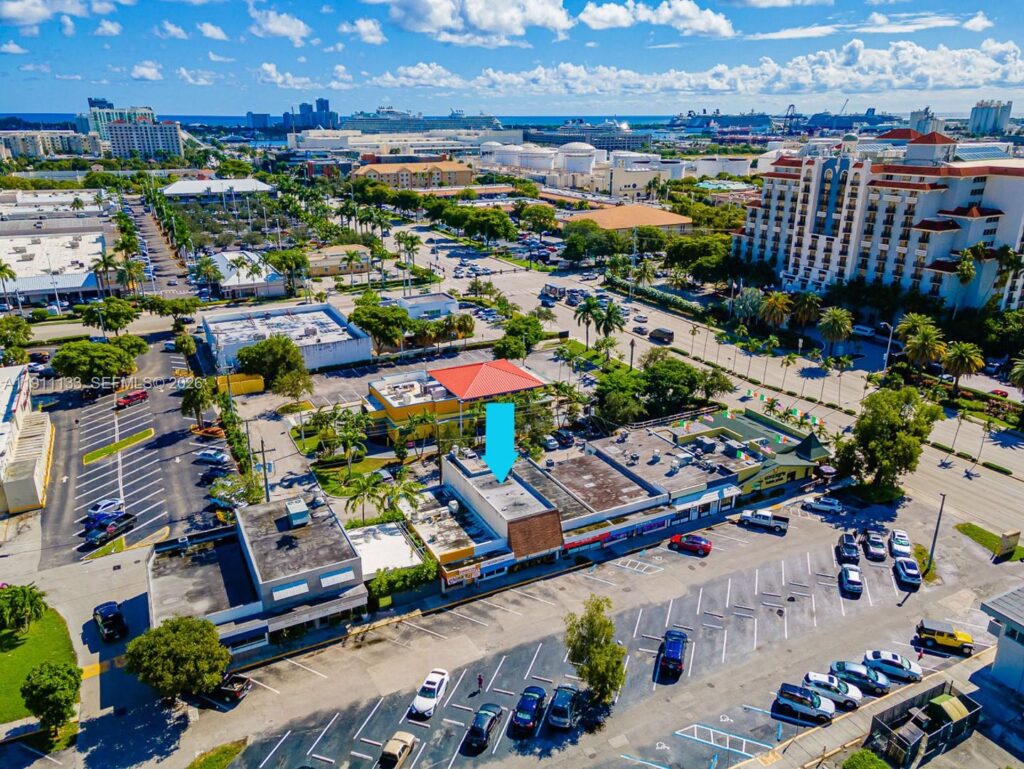 1083 SE 17th St, Fort Lauderdale FL 33316