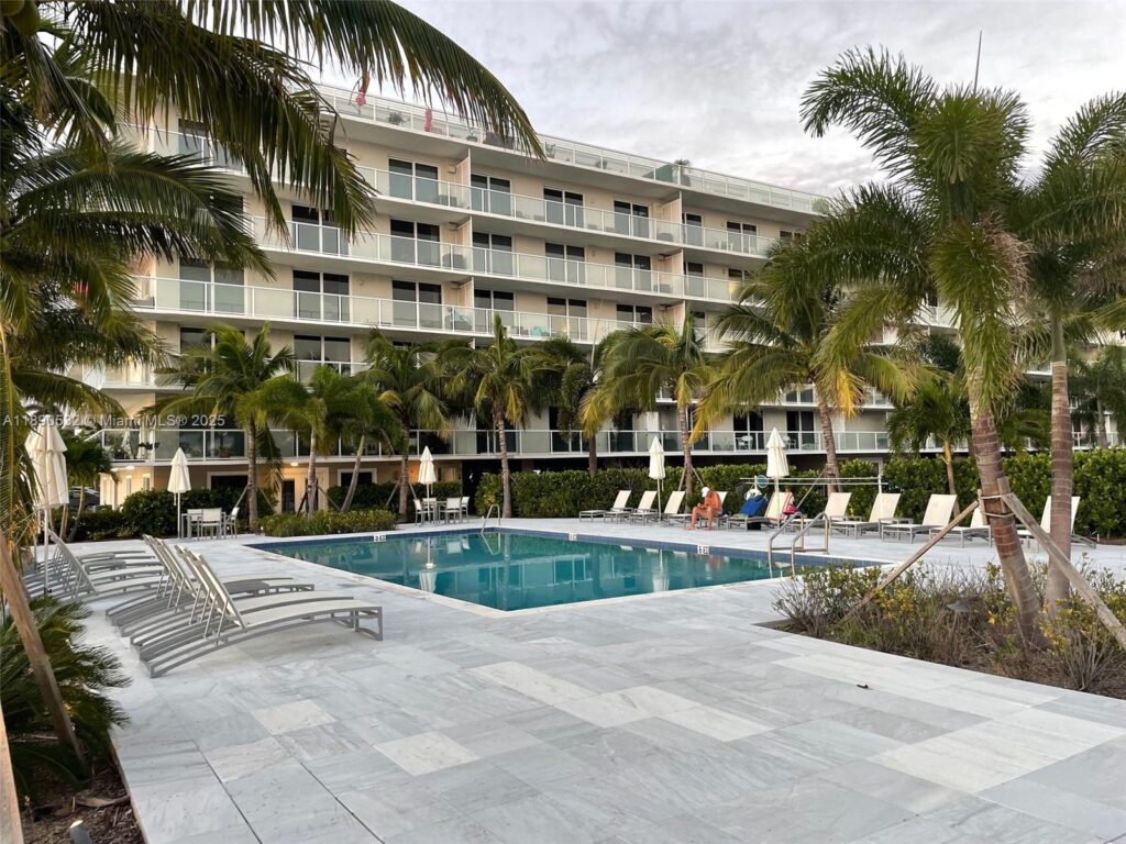 2560 S Ocean Blvd # 312, Palm Beach FL 33480