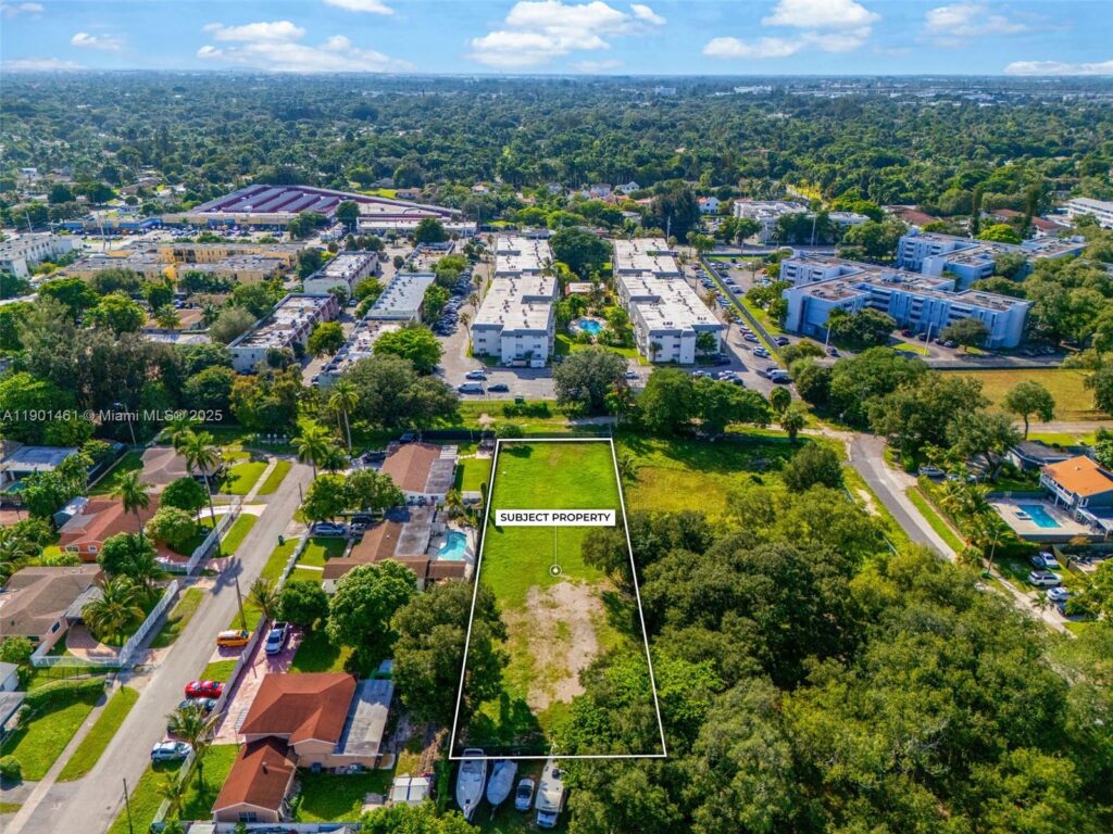 NE 8th Avenue NE 152nd Street, North Miami FL 33162