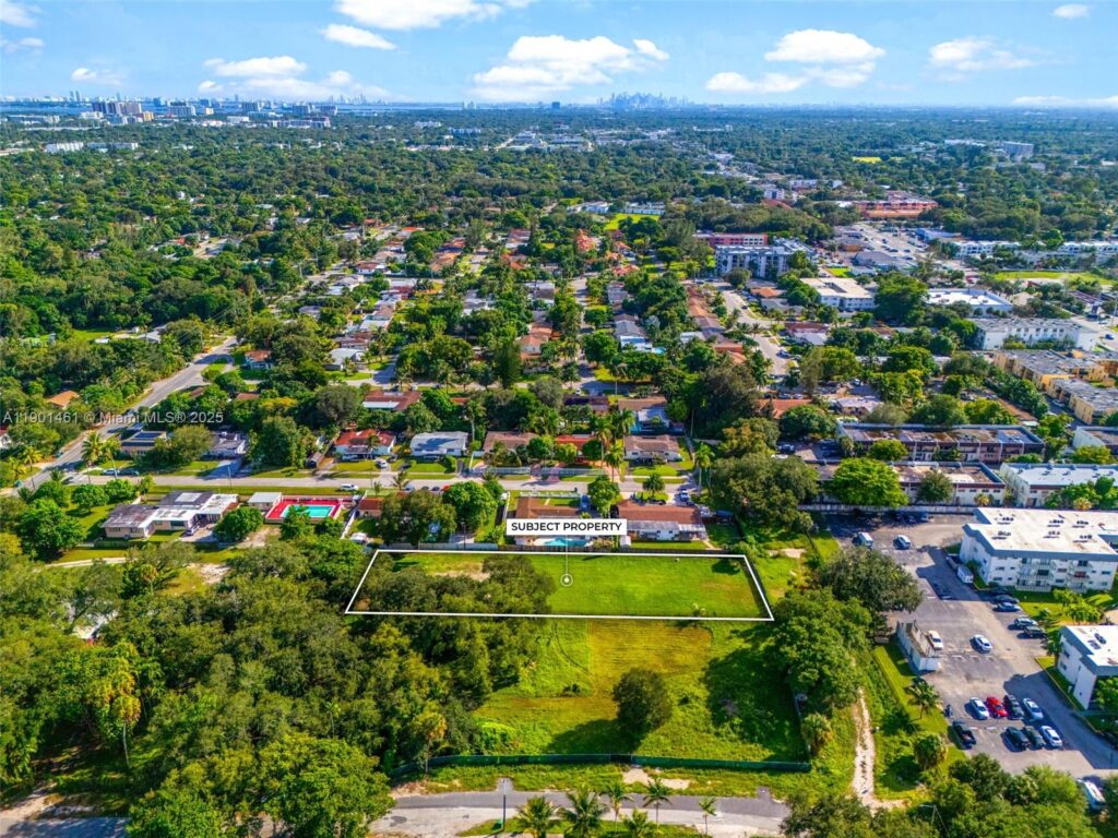 NE 8th Avenue NE 152nd Street, North Miami FL 33162
