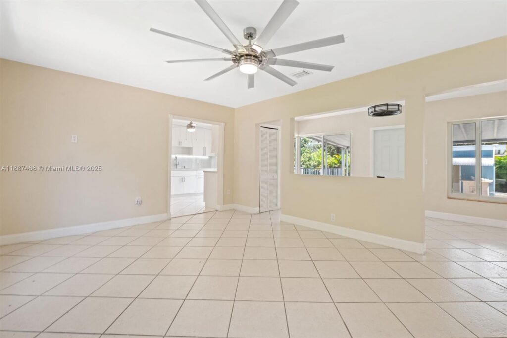 573 Palmetto Dr, Miami Springs FL 33166
