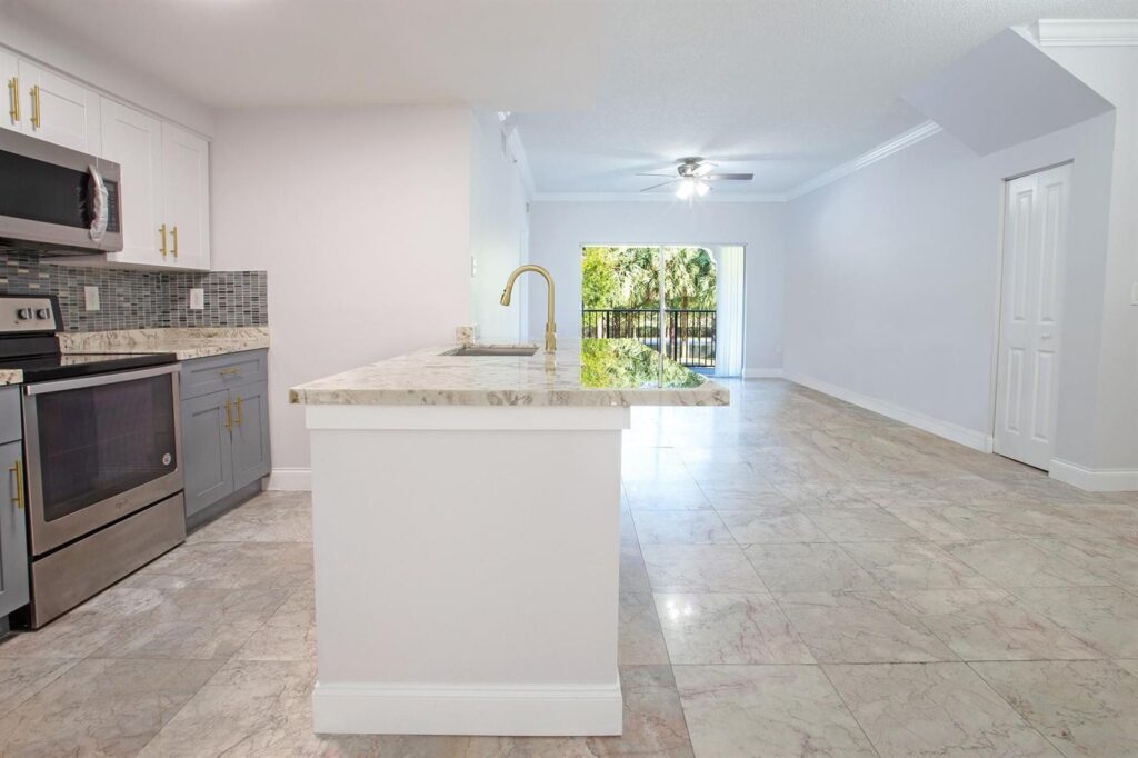 5860 W Sample Road # 204, Coral Springs FL 33067