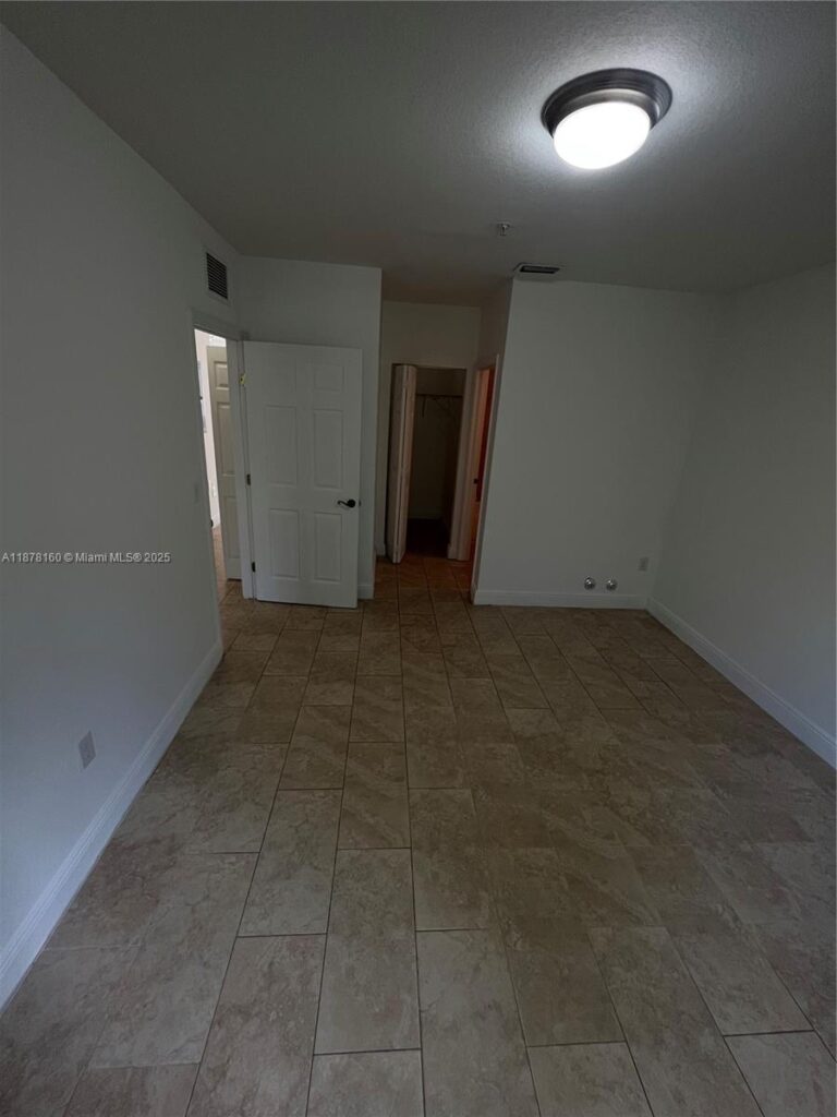 211 W 79th Pl # 302, Hialeah FL 33014
