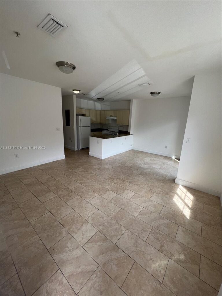 211 W 79th Pl # 302, Hialeah FL 33014