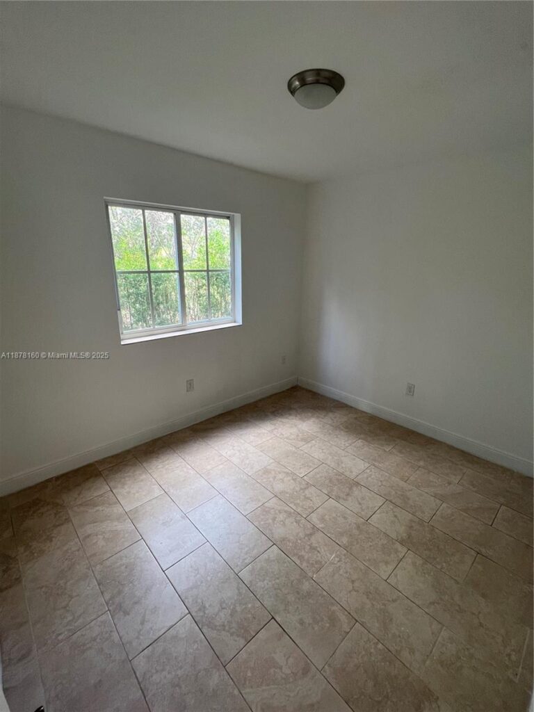 211 W 79th Pl # 302, Hialeah FL 33014
