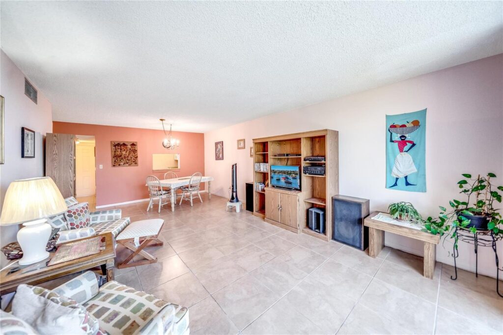 2860 Somerset Drive # 404K, Lauderdale Lakes FL 33311