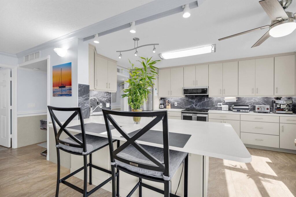 5049 N Highway A1a # 1905, Hutchinson Island FL 34949