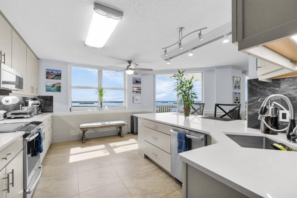 5049 N Highway A1a # 1905, Hutchinson Island FL 34949