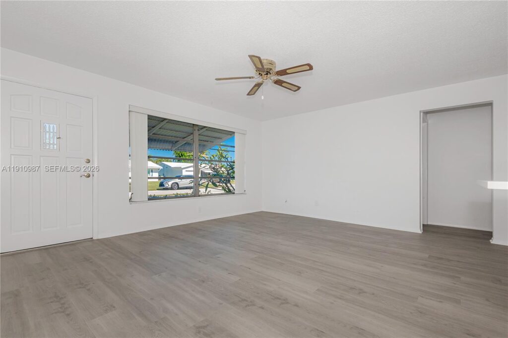 340 Leisure Blvd, Pompano Beach FL 33064