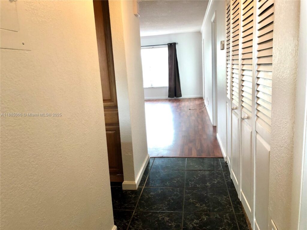 8121 SW 24th Ct # 304, Davie FL 33324