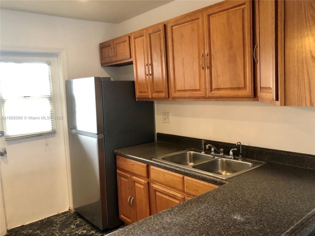 8121 SW 24th Ct # 304, Davie FL 33324