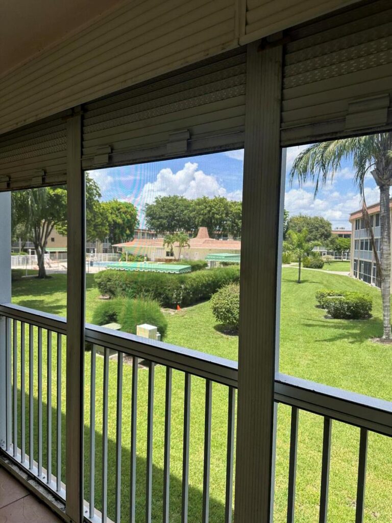 300 Village Green Circle S # 217, Palm Springs FL 33461
