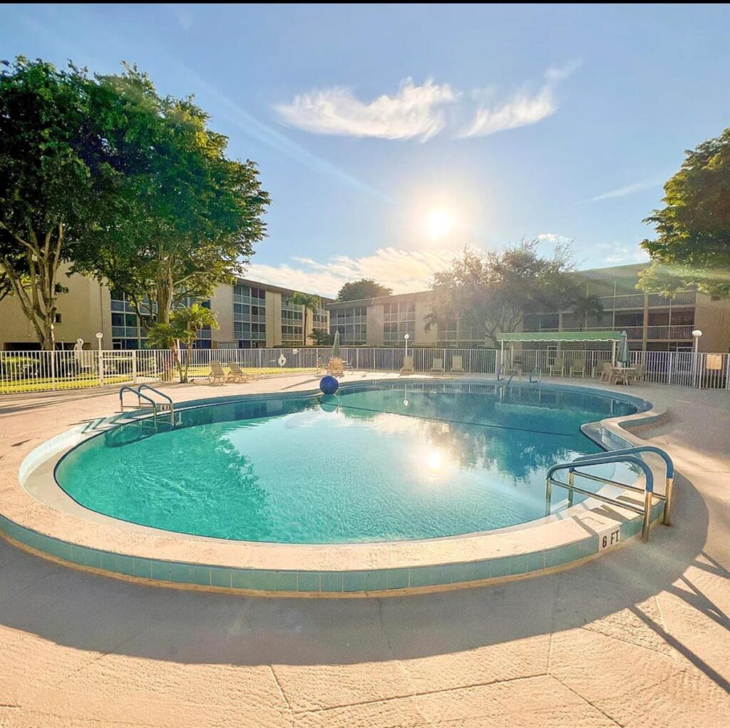 300 Village Green Circle S # 217, Palm Springs FL 33461