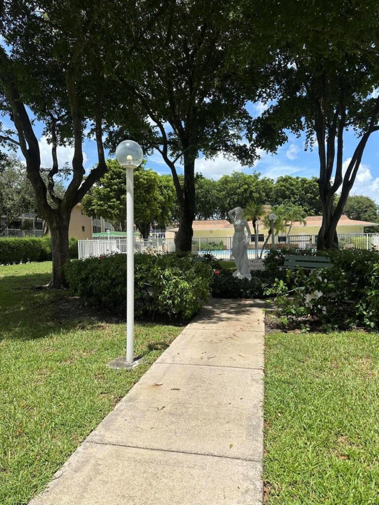 300 Village Green Circle S # 217, Palm Springs FL 33461