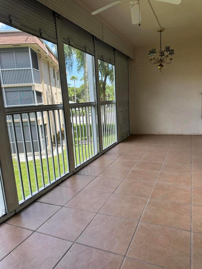300 Village Green Circle S # 217, Palm Springs FL 33461