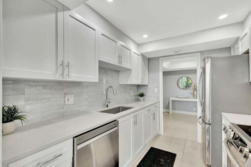 5550 N Ocean Drive # 2b, Singer Island FL 33404
