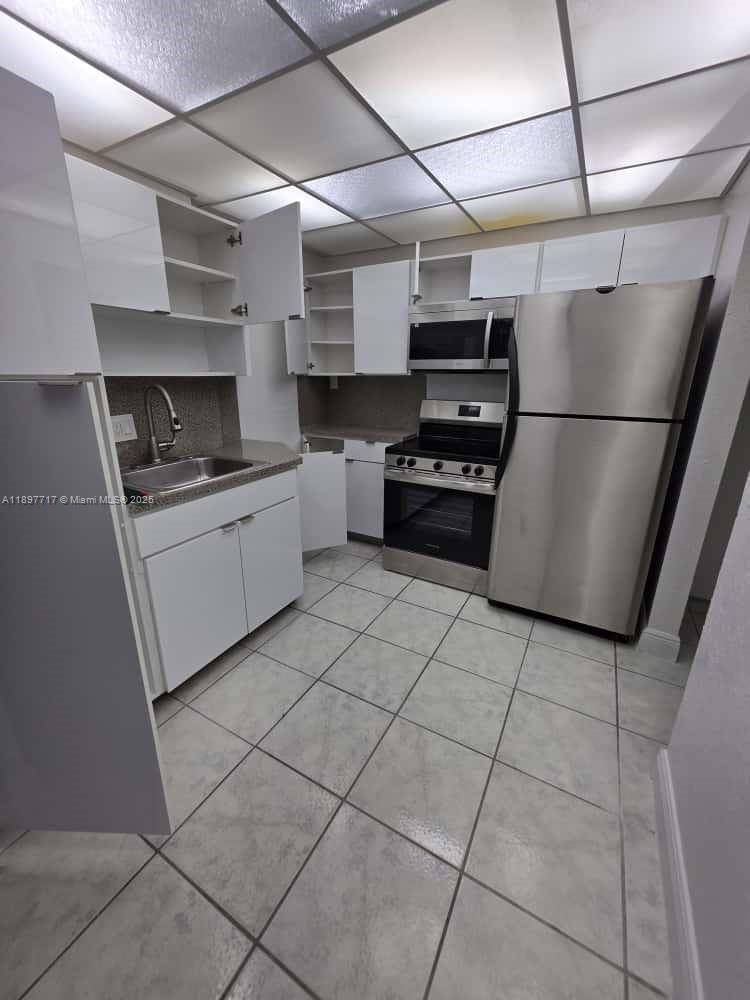 13499 Biscayne Blvd # 811, North Miami FL 33181