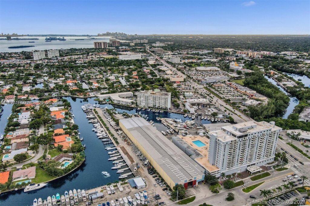 13499 Biscayne Blvd # 811, North Miami FL 33181