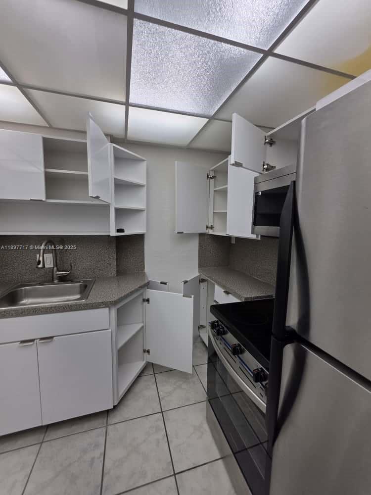 13499 Biscayne Blvd # 811, North Miami FL 33181