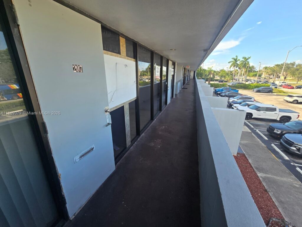2501 N State Road 7 # 207, Margate FL 33063