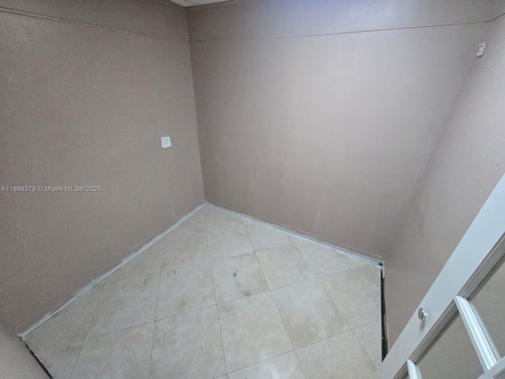 2501 N State Road 7 # 207, Margate FL 33063
