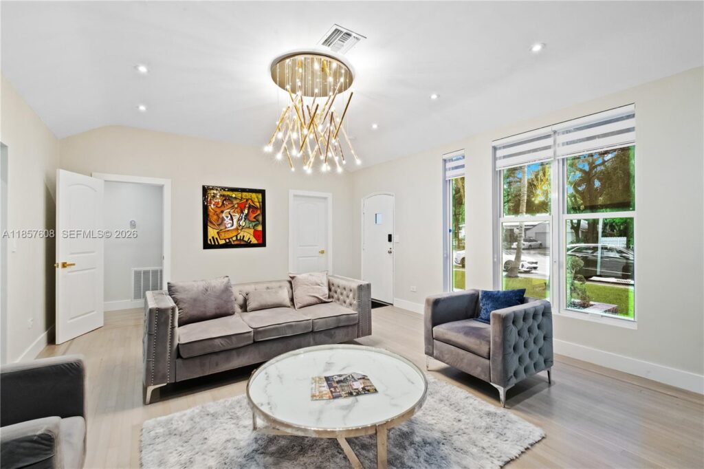 117 NE 95th St, Miami Shores FL 33138