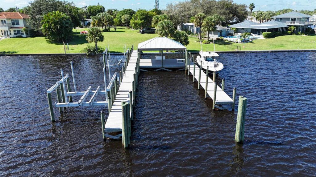 4345 SE Mulford Lane, Stuart FL 34997