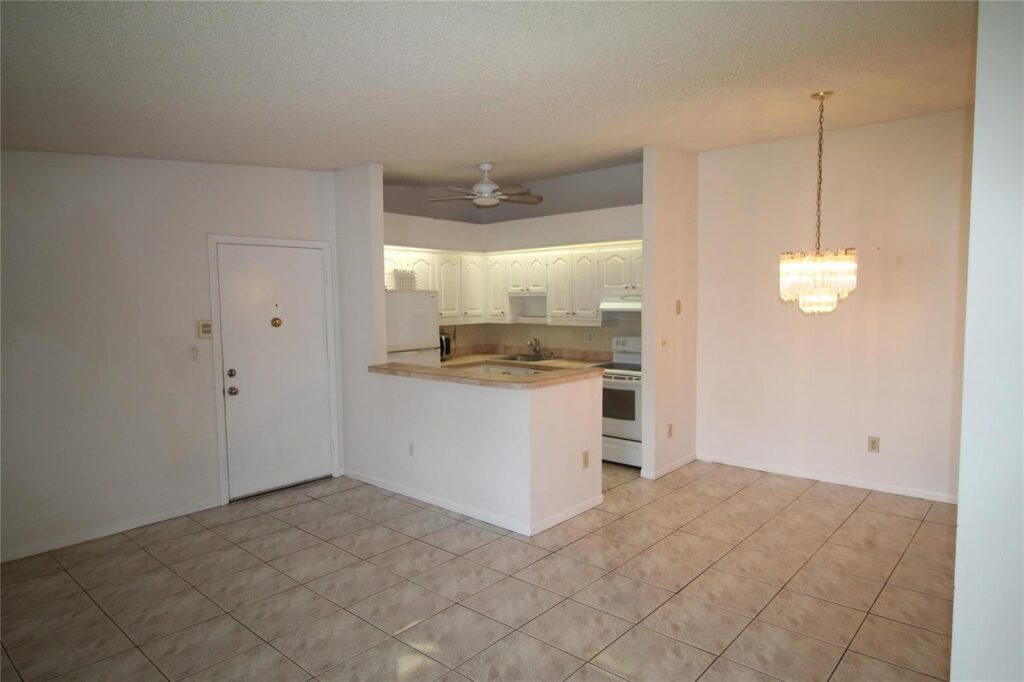 9728 S Belfort Circle # 206, Tamarac FL 33321