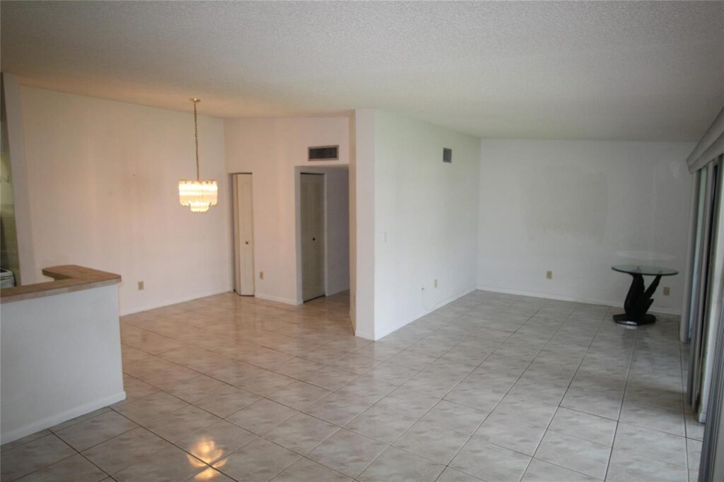 9728 S Belfort Circle # 206, Tamarac FL 33321