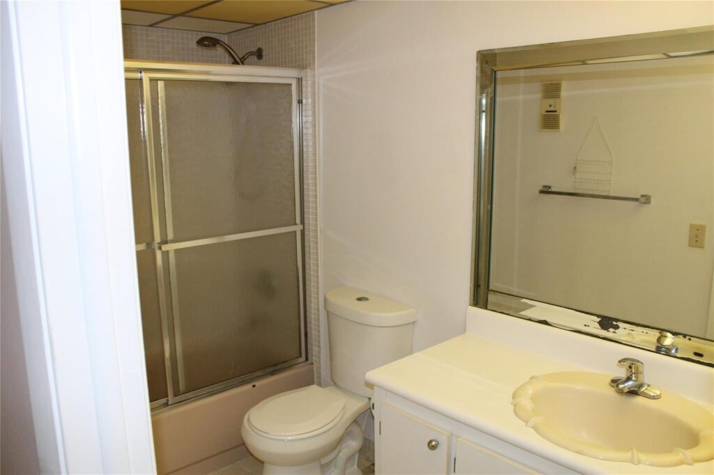9728 S Belfort Circle # 206, Tamarac FL 33321