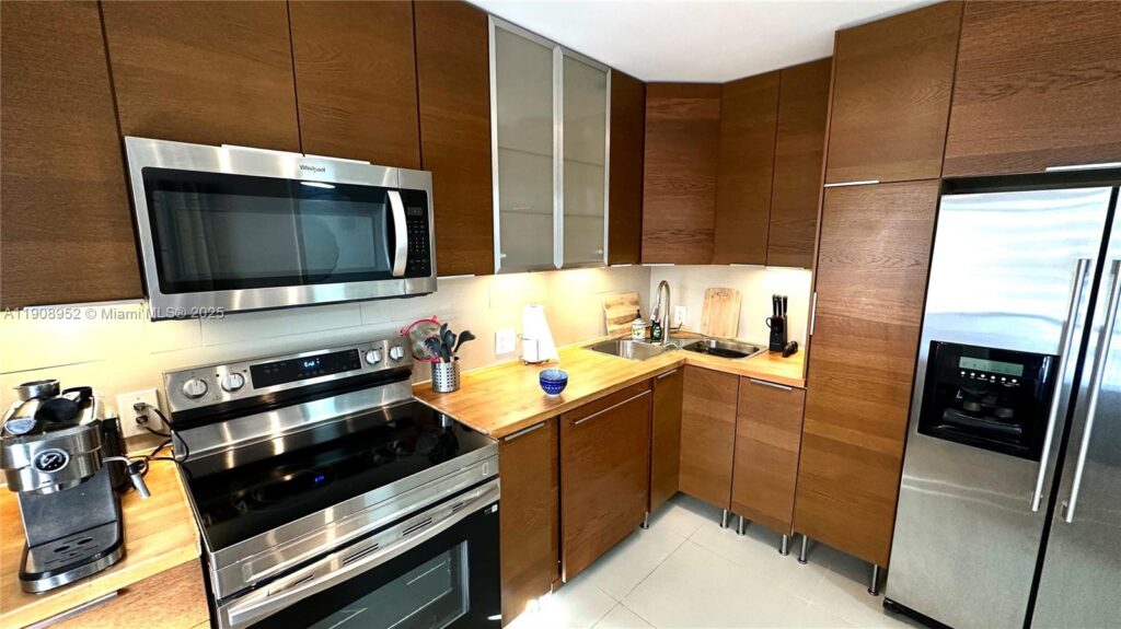 2651 S Course Dr # 307, Pompano Beach FL 33069