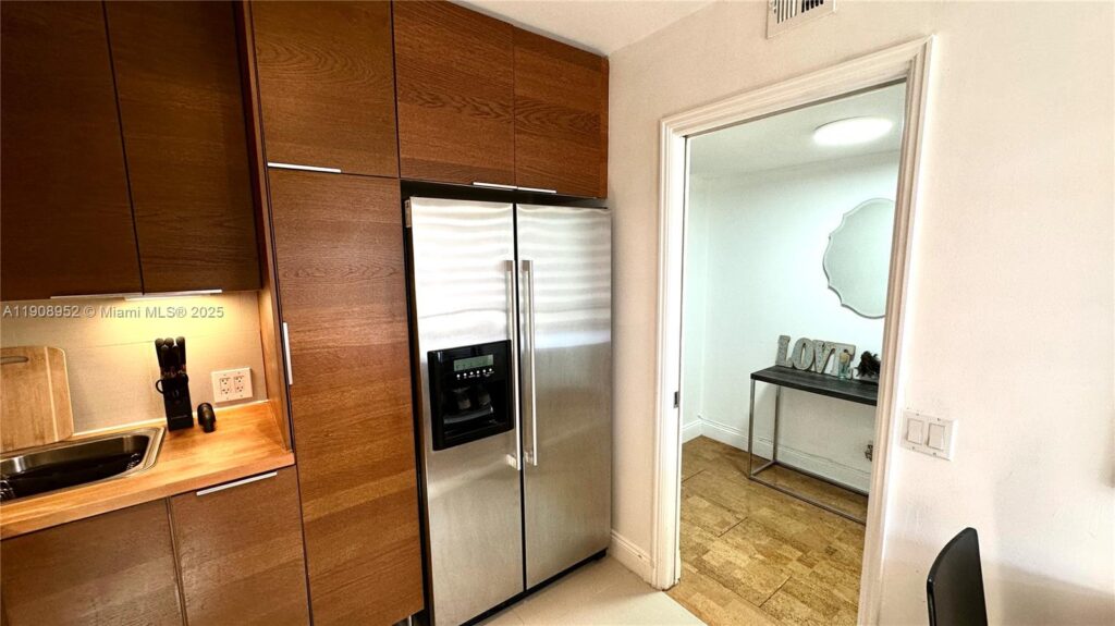 2651 S Course Dr # 307, Pompano Beach FL 33069