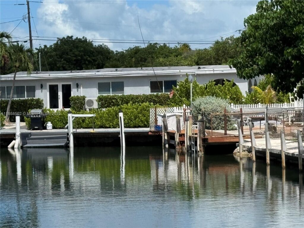 1301 Grouper Dr # A, Marathon FL 33050