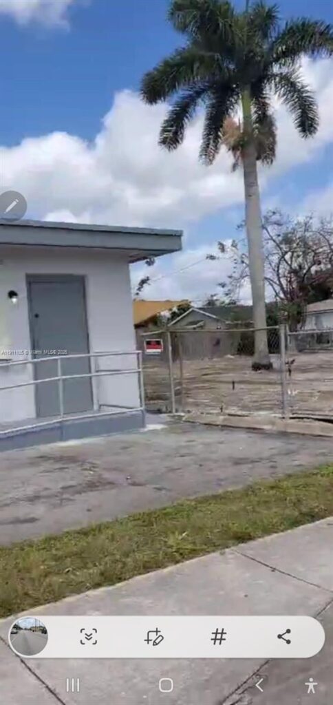 512 SW 6th Ave, Homestead FL 33030