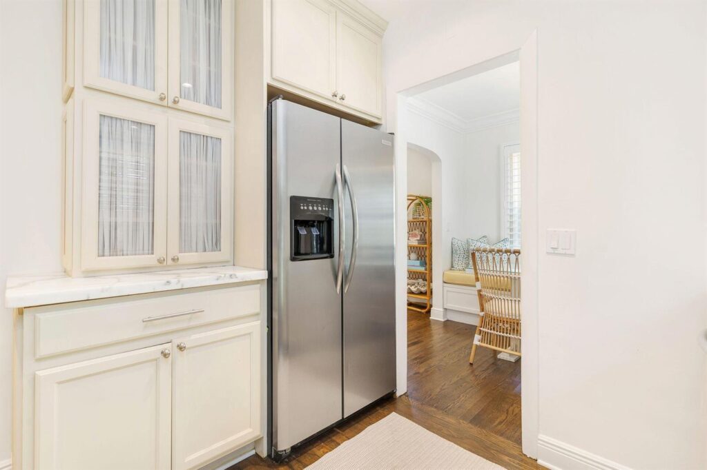 231 Cocoanut Row, Palm Beach FL 33480