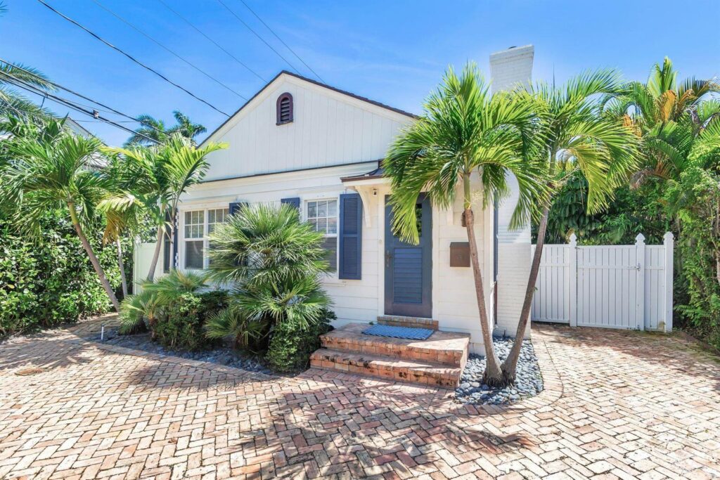 231 Cocoanut Row, Palm Beach FL 33480