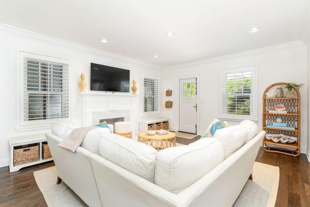 231 Cocoanut Row, Palm Beach FL 33480
