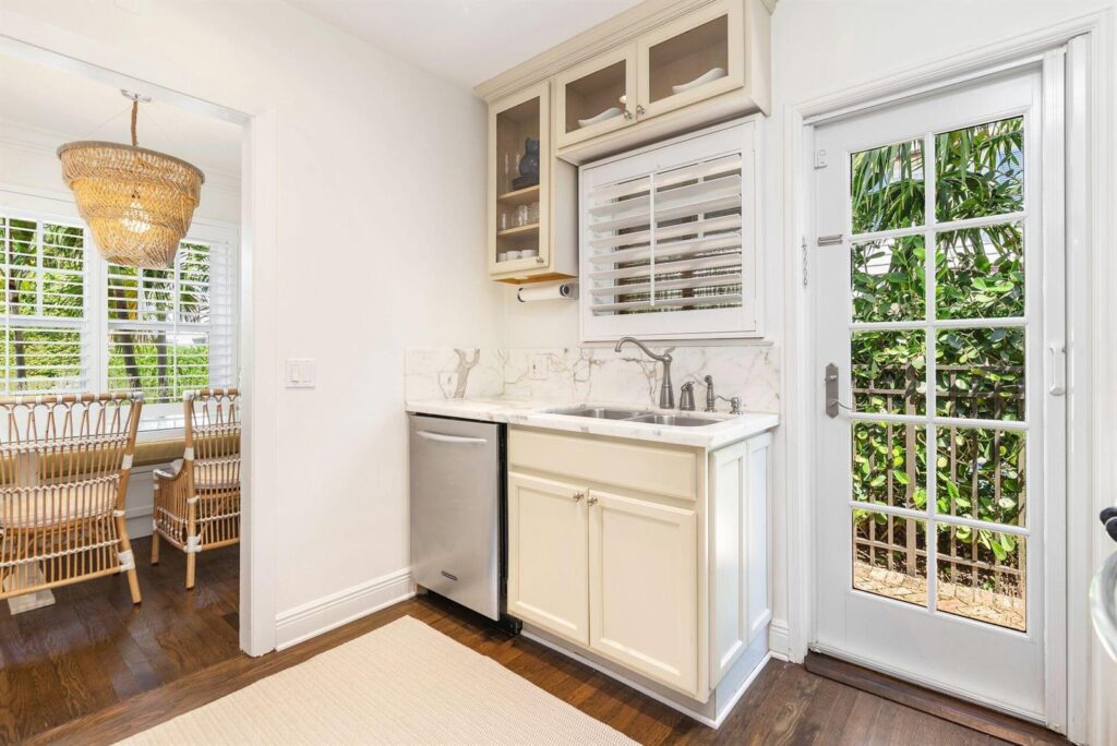 231 Cocoanut Row, Palm Beach FL 33480