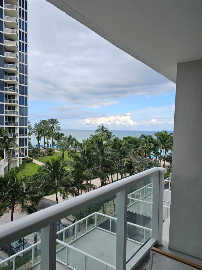 19201 Collins Ave # 324, Sunny Isles Beach FL 33160