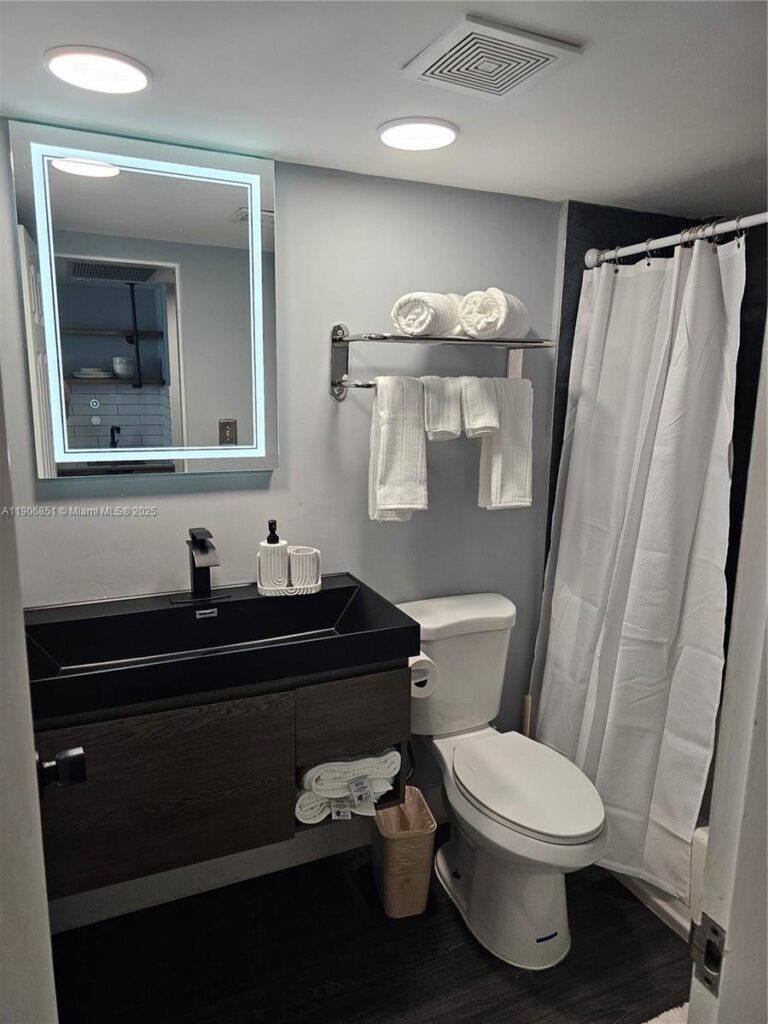 19201 Collins Ave # 324, Sunny Isles Beach FL 33160