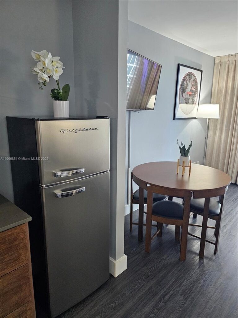 19201 Collins Ave # 324, Sunny Isles Beach FL 33160
