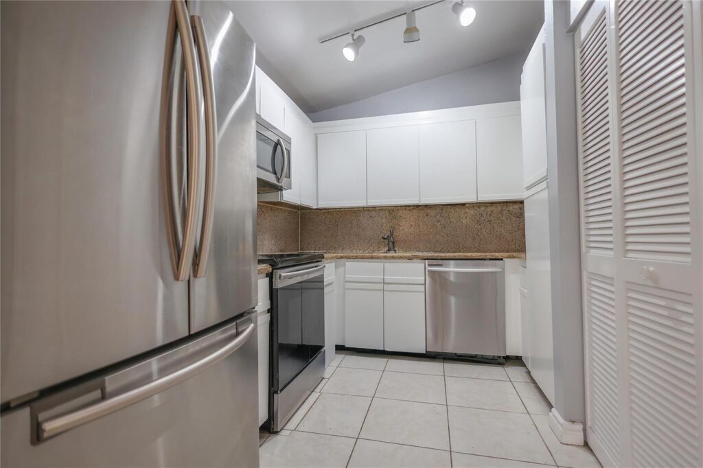 8725 Shadow Wood Boulevard # 312, Coral Springs FL 33071