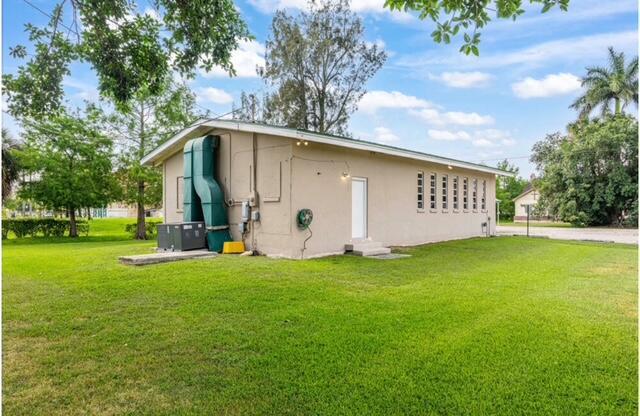 224 NW G Avenue, Belle Glade FL 33430