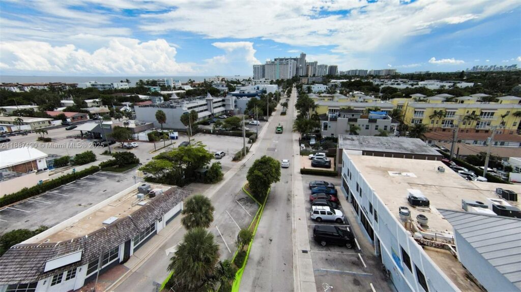 218 Commercial Blvd # 108, Lauderdale By The Sea FL 33308