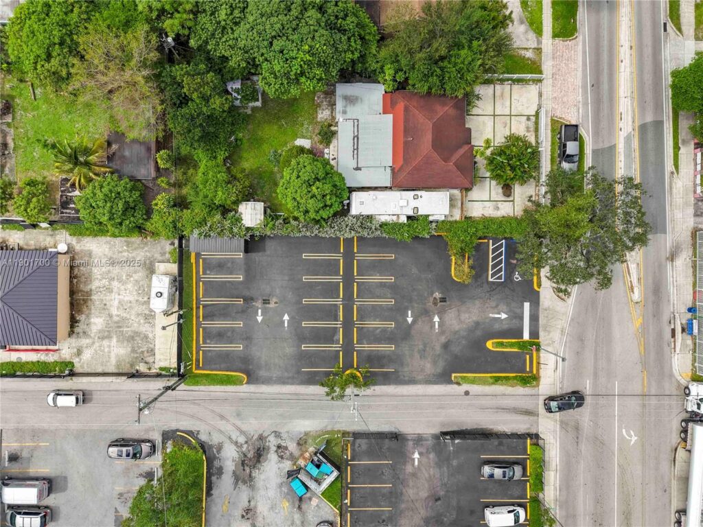 720 NW 125th St, North Miami FL 33168